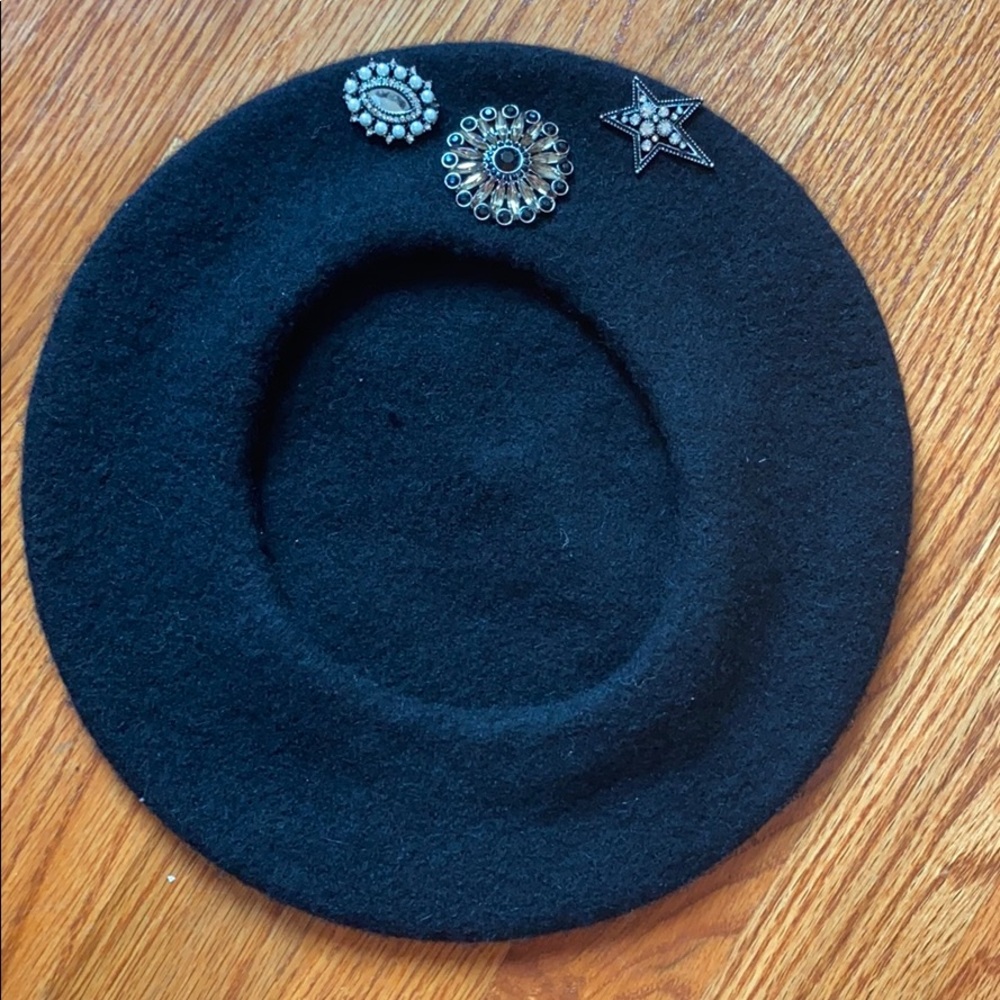 INC wool pin Beret